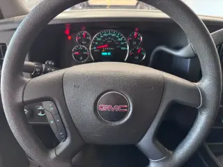 GMC Savana 2025 2500 3dr Cargo Van