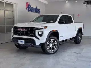 GMC Canyon 2024 4x4 AT4 4 puertas Crew Cab 5 pies con cajón
