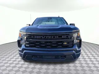 Chevrolet Silverado 1500 2022 4x4 Custom 4 puertas Crew Cab 5.8 pies SB