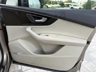 Audi Q7 2019 AWD quattro SE Premium Plus 55 TFSI 4dr SUV