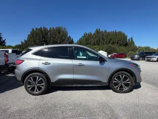 Ford Escape 2022 SE 4dr SUV