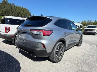 Ford Escape 2022 SE 4dr SUV