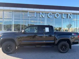 Toyota Tacoma 2023 4x4 TRD Off-Road 4 puertas Doble Cabina 5.0 pies SB 6A