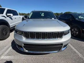 Jeep Grand Cherokee L 2023 4x4 Limited 4dr SUV