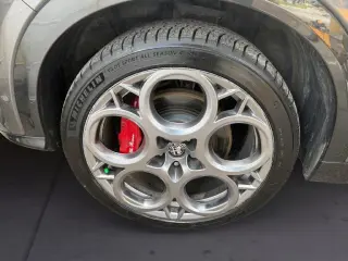Alfa Romeo Tonale Híbrido 2024 eAWD Veloce Crossover de 4 puertas