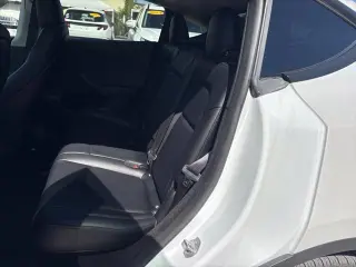 Tesla Model Y 2024 Long Range 4dr Crossover