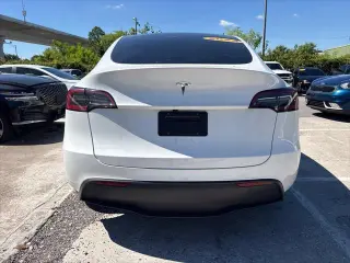 Tesla Model Y 2024 Long Range 4dr Crossover
