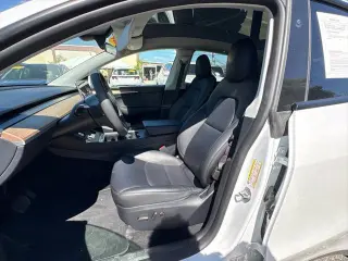 Tesla Model Y 2024 Long Range 4dr Crossover