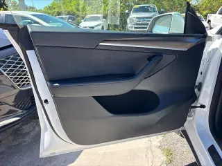 Tesla Model Y 2024 Long Range 4dr Crossover