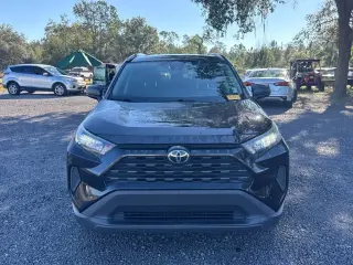 Toyota RAV4 2021 LE 4dr SUV