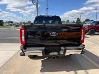 Ford F-250 Super Duty 2025 4x4 XLT 4dr Crew Cab 6.8 ft. SB Pickup