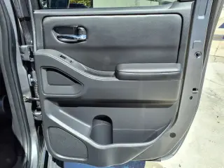 Nissan Frontier 2025 4x4 SV 4dr Crew Cab 5 ft. SB
