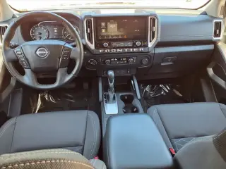 Nissan Frontier 2025 4x4 SV 4dr Crew Cab 5 ft. SB