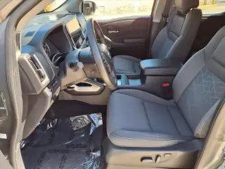 Nissan Frontier 2025 4x4 SV 4dr Crew Cab 5 ft. SB