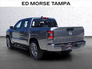 Nissan Frontier 2025 4x4 SV 4dr Crew Cab 5 ft. SB