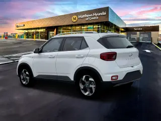 Hyundai VENUE 2026 SEL 4 puertas Crossover con techo bicolor