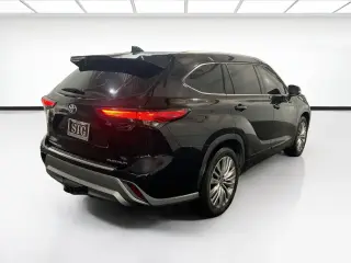 Toyota Highlander 2022 Platinum 4dr SUV
