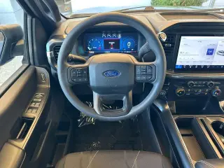 Ford F-150 2025 4x4 STX 4dr SuperCrew 5.5 ft. SB