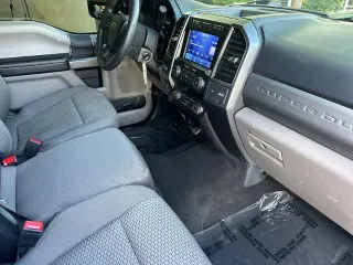 Ford F-250 Super Duty 2022 4x2 XLT 4dr SuperCab 6.8 ft. SB Pickup