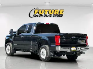 Ford F-250 Super Duty 2022 4x2 XLT 4dr SuperCab 6.8 ft. SB Pickup
