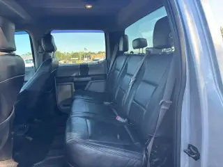 Ford F-250 Super Duty 2017 4x4 XLT 4dr Crew Cab 6.8 ft. SB Pickup
