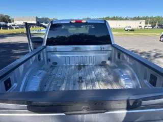 Ford F-250 Super Duty 2017 4x4 XLT 4dr Crew Cab 6.8 ft. SB Pickup