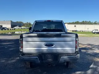 Ford F-250 Super Duty 2017 4x4 XLT 4dr Crew Cab 6.8 ft. SB Pickup