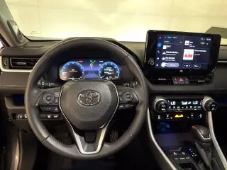 Toyota RAV4 2025 Limited 4dr SUV
