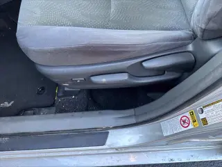 Toyota Prius v 2012 Tres 4dr Station Wagon