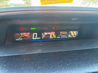 Toyota Prius v 2012 Tres 4dr Station Wagon