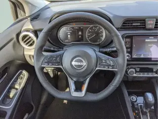 Nissan Versa 2025 SR 4dr Sedán