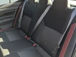 Nissan Versa 2025 SR 4dr Sedán