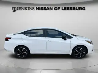 Nissan Versa 2025 SR 4dr Sedán