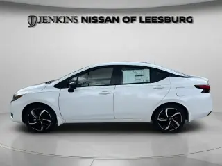 Nissan Versa 2025 SR 4dr Sedán