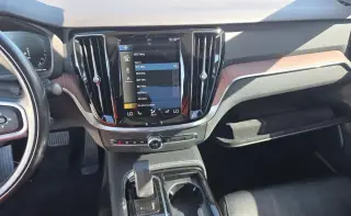 Volvo S60 Recharge 2022 eAWD T8 R-Design Expression Extended Range 4dr Sedán