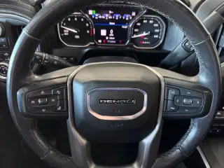 GMC Sierra 1500 2020 4x4 Denali 4dr Crew Cab 5.8 ft. SB