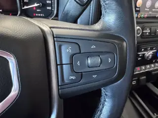 GMC Sierra 1500 2020 4x4 Denali 4dr Crew Cab 5.8 ft. SB