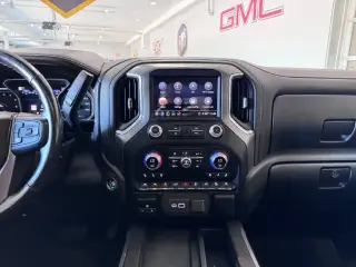 GMC Sierra 1500 2020 4x4 Denali 4dr Crew Cab 5.8 ft. SB