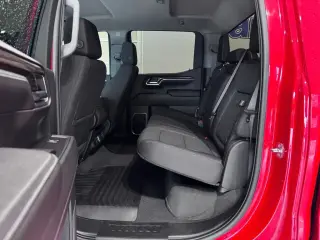GMC Sierra 1500 2023 4x4 Elevation Estándar 4 puertas Cabina Amplia 5.8 pies. SB