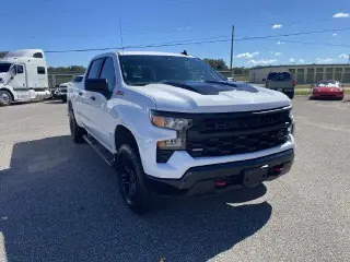 Chevrolet Silverado 1500 2023 4x4 Custom Trail Boss 4dr Crew Cab 5.8 ft. SB