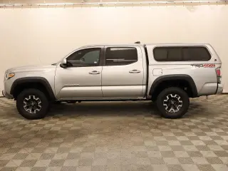 Toyota Tacoma 2023 4x4 Trail Special Edition 4dr Doble Cabina 5.0 ft SB