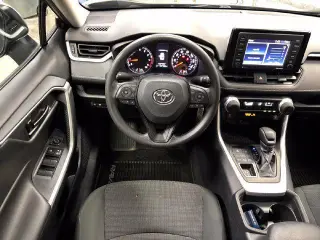 Toyota RAV4 2020 AWD LE 4dr SUV
