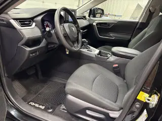 Toyota RAV4 2020 AWD LE 4dr SUV