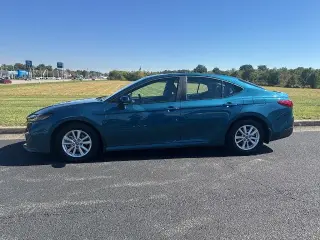 Toyota Camry 2026 LE 4dr Sedán
