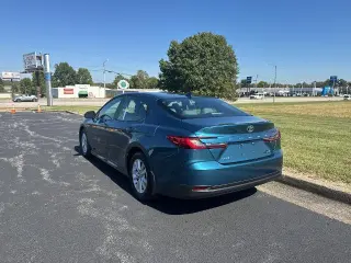 Toyota Camry 2026 LE 4dr Sedán