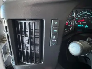 GMC Savana 2023 3500 3dr Cargo Van