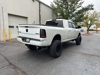 Ram 2500 2017 4x4 Laramie 4dr Mega Cab 6.3 ft. SB Pickup