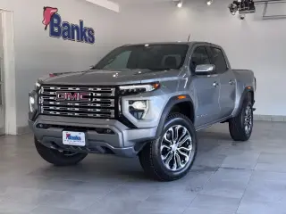 GMC Canyon 2023 4x4 Denali 4dr Crew Cab 5 ft. SB