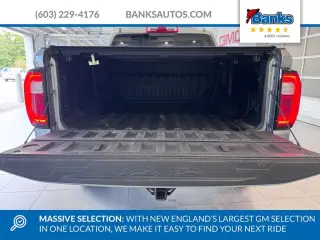 GMC Canyon 2023 4x4 Denali 4dr Crew Cab 5 ft. SB