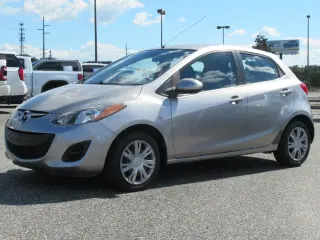Mazda Mazda2 2011 Sport 4 puertas Hatchback 5M